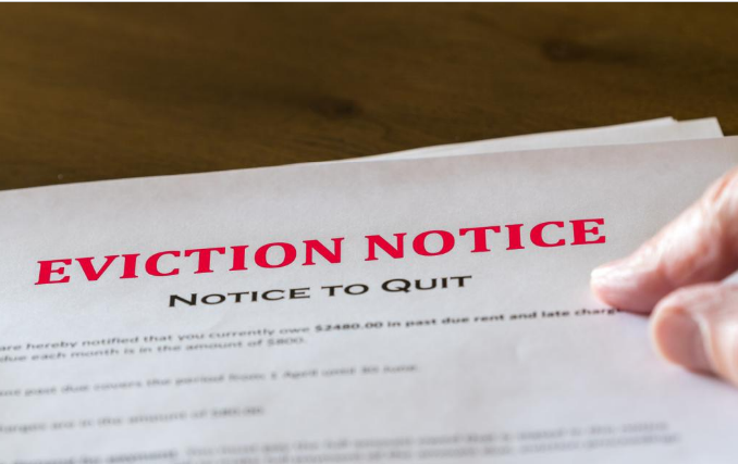 Serving a notice of eviction